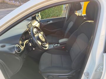 Mercedes B 180 - 10