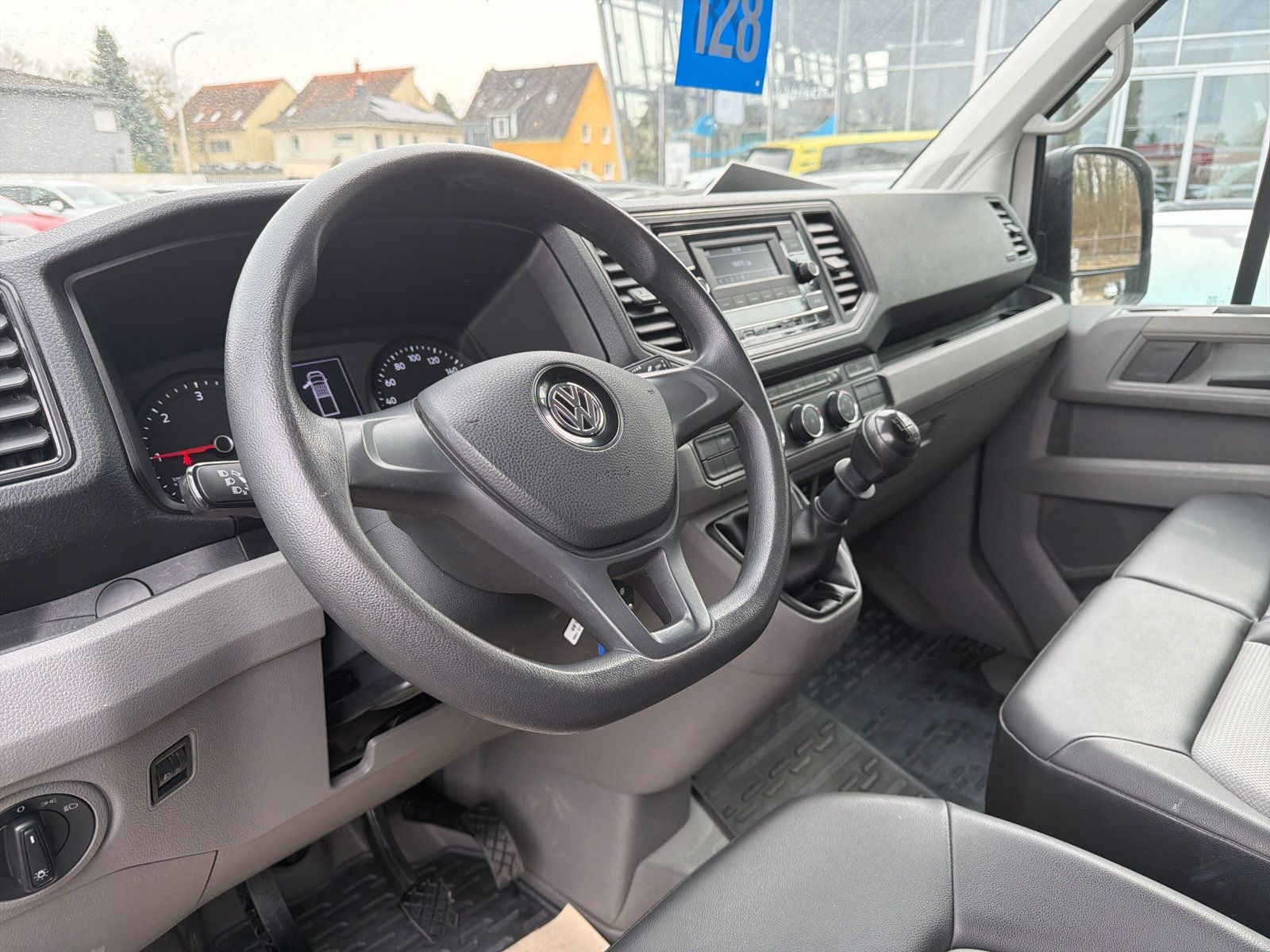 Crafter Pritsche 35 DOKA mittellang FWD