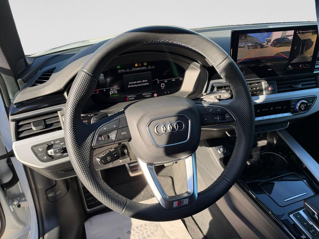 AUDI A4 2024