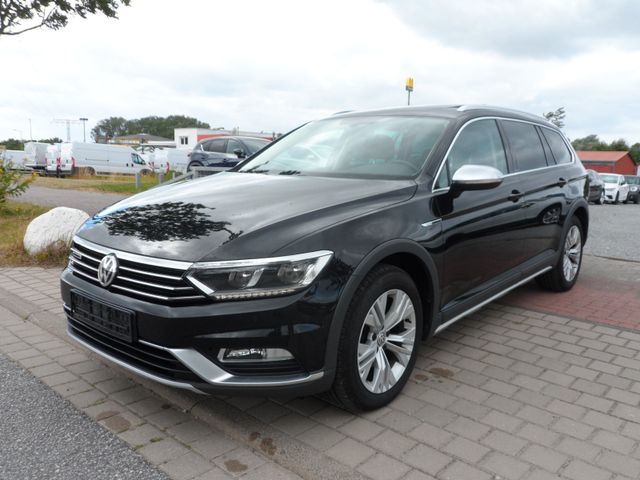 VW Passat Alltrack LED/AHK/Kamera/Massage/TÜV NEU..
