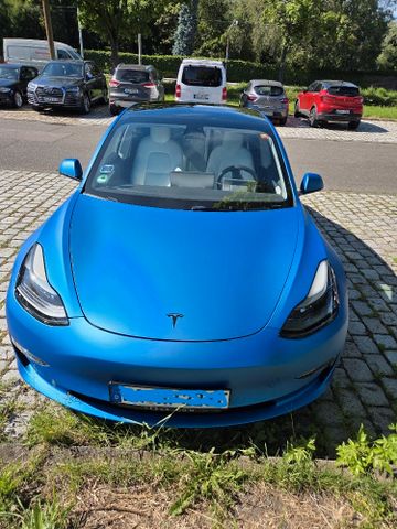 TESLA Model 3 Long Range