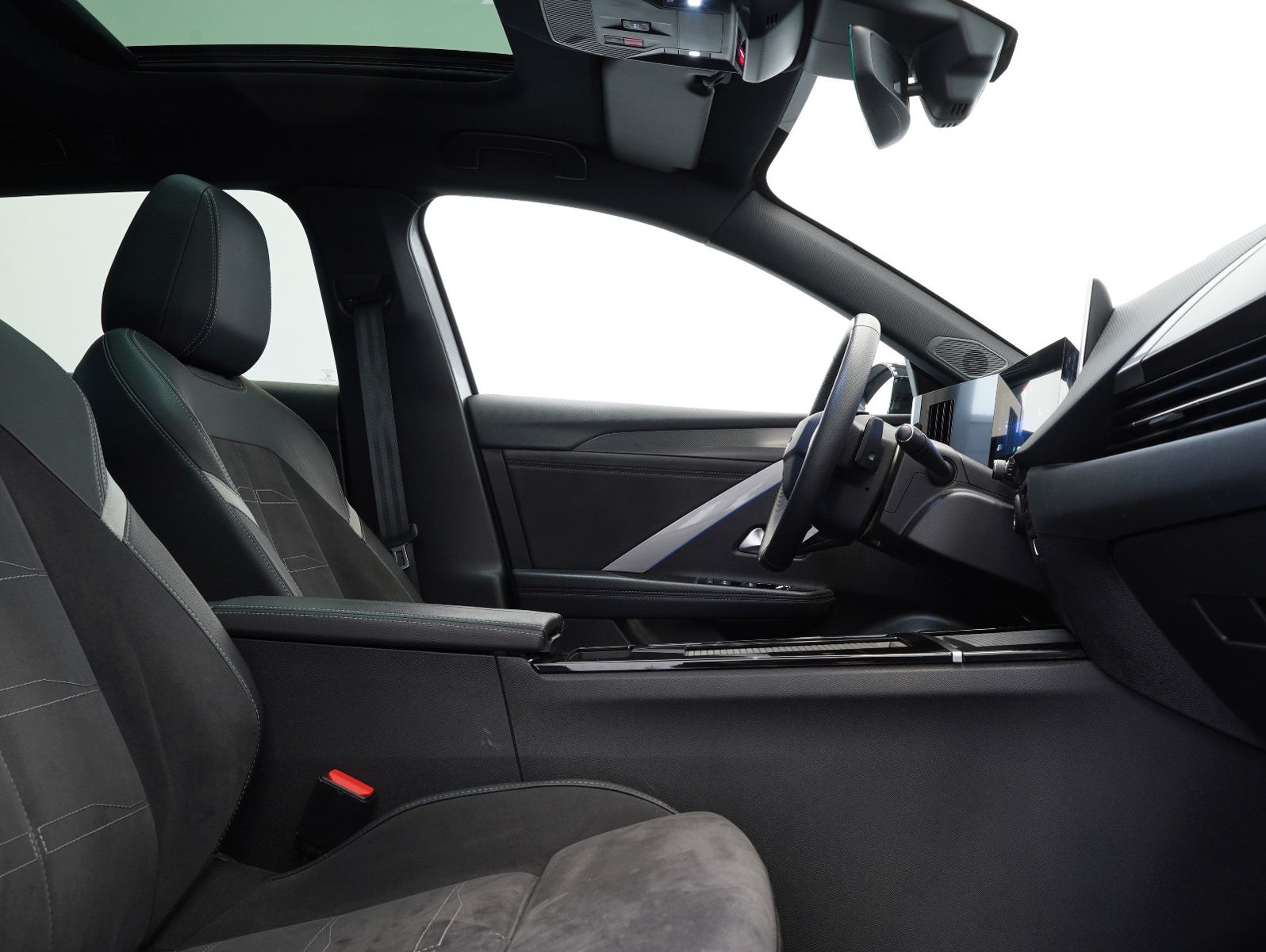 Fahrzeugabbildung Opel Astra L 1.5 Diesel Sports Tourer GS Line PANO