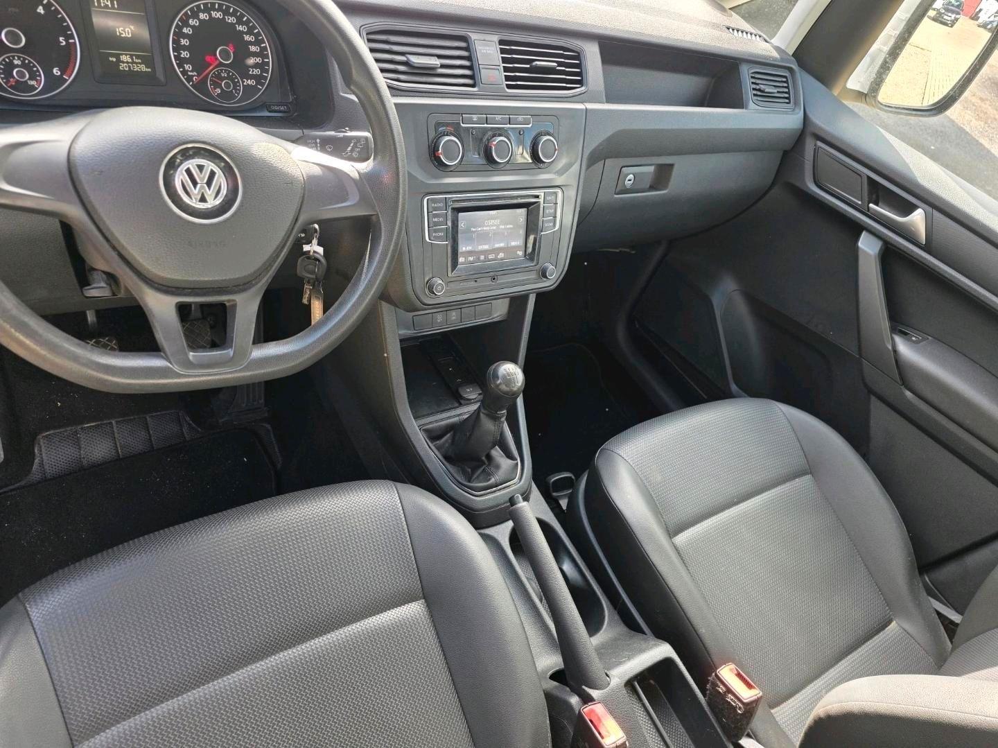 Volkswagen Caddy 2015 — interior