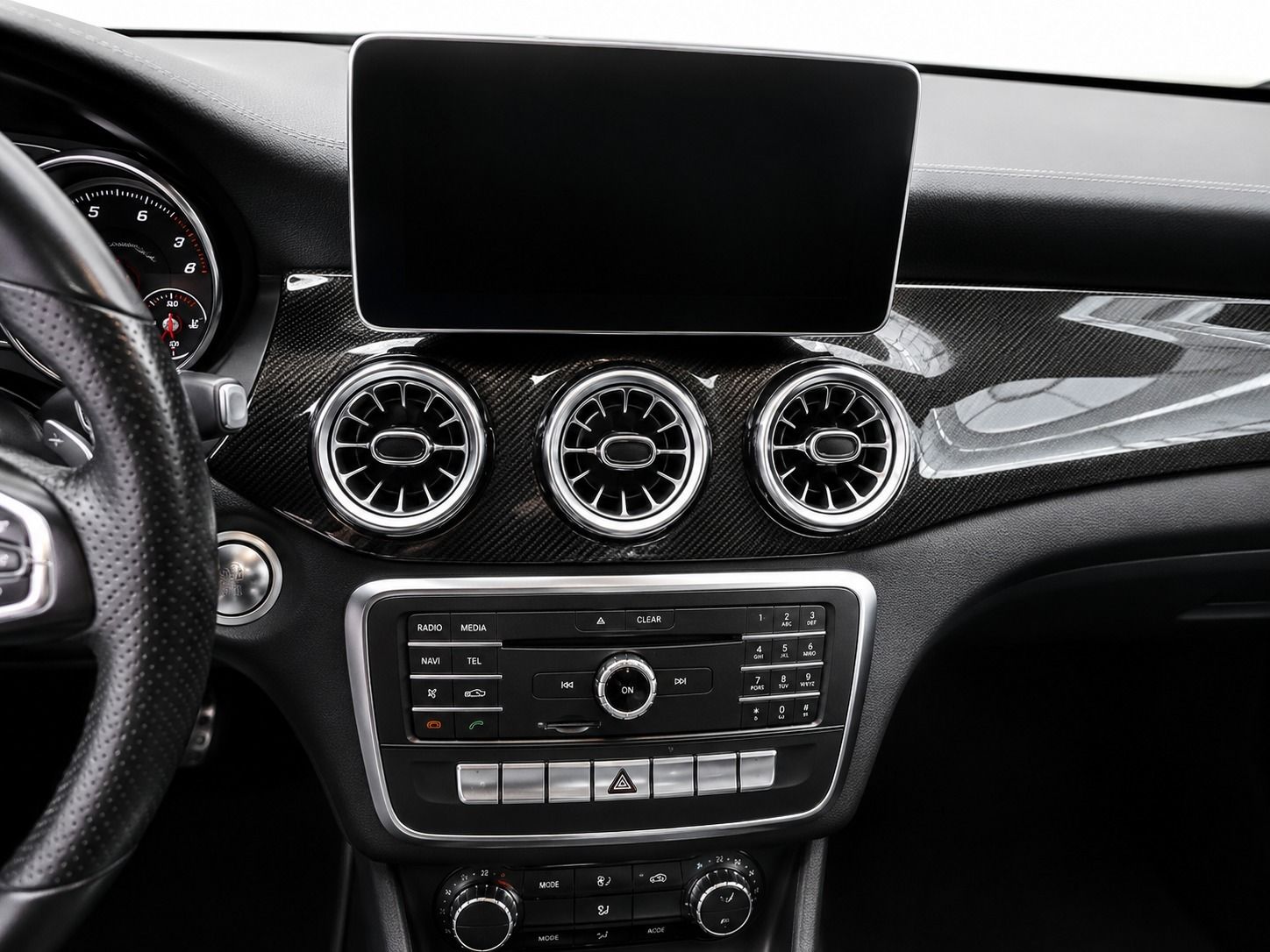 Fahrzeugabbildung Mercedes-Benz CLA 180 7G-DCT Urban Style Edition AMG PANORAMA