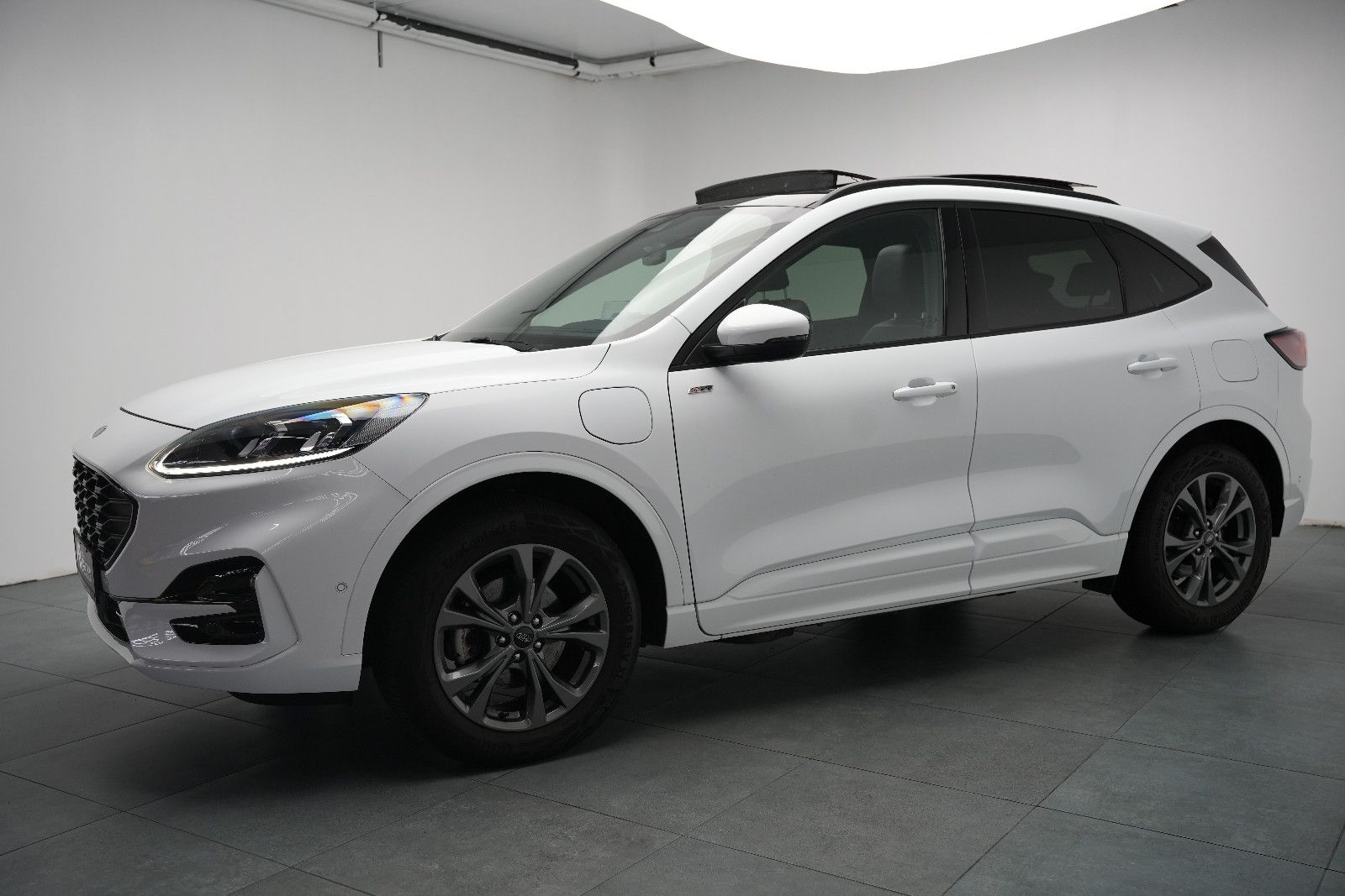 Fahrzeugabbildung Ford Kuga *ST-Line X*Panorama*HUD*Kamera*PlugInHybrid