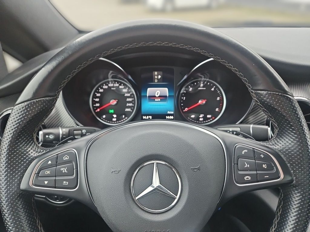 Fahrzeugabbildung Mercedes-Benz V 300 ED/L 4x4 AMG 2,5t AHK PANO DISTRONIC EASY