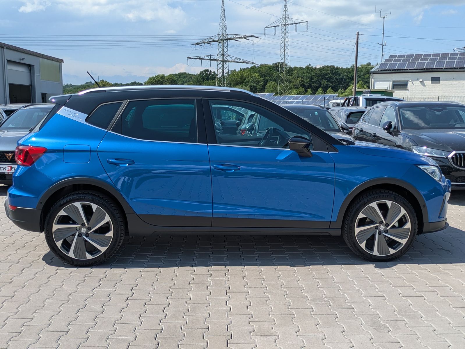 Fahrzeugabbildung SEAT Arona 1.0 TSI FR DSG AHK*ACC*LED*APP*DAB*KAMERA