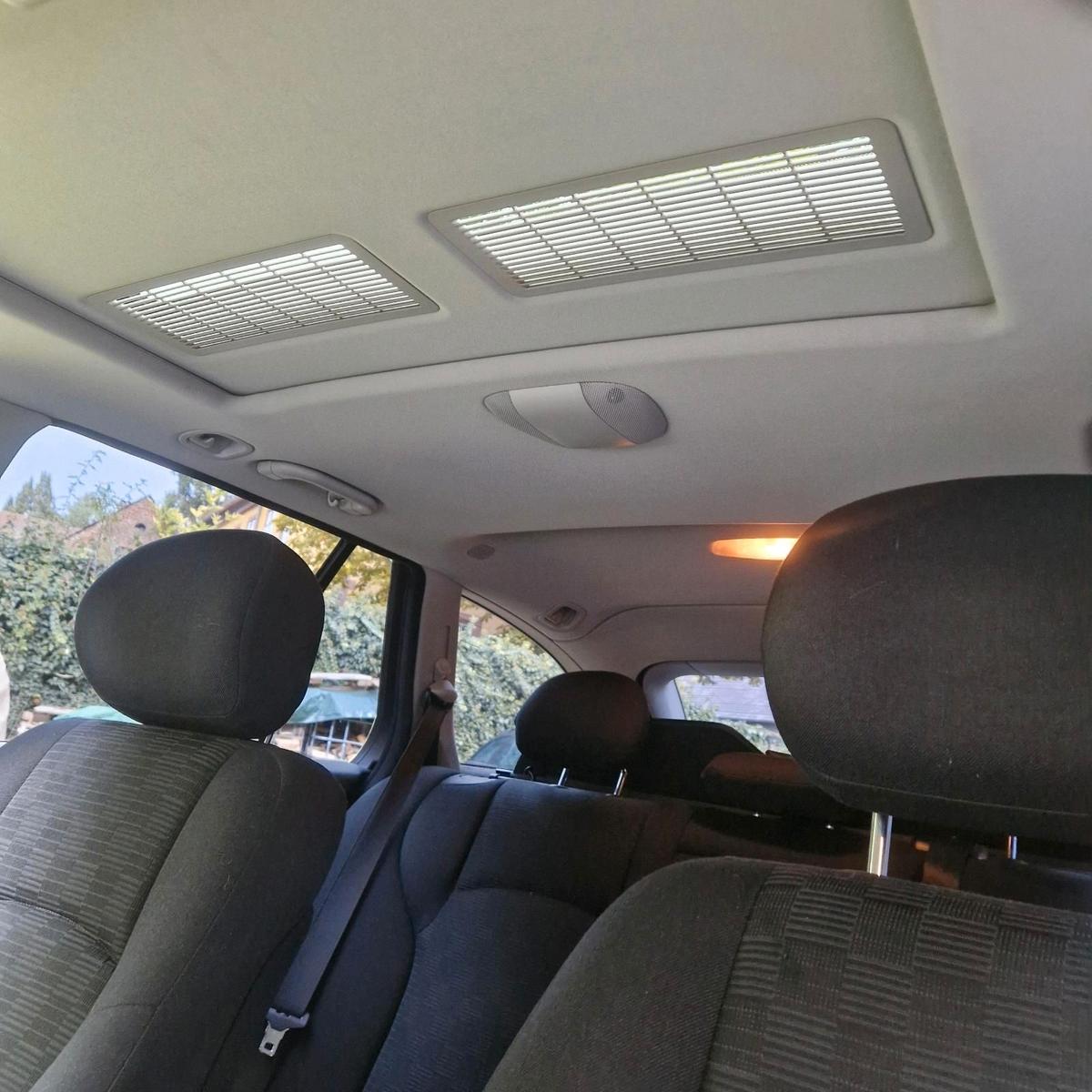 Mercedes-Benz C200 2006 — photo 12