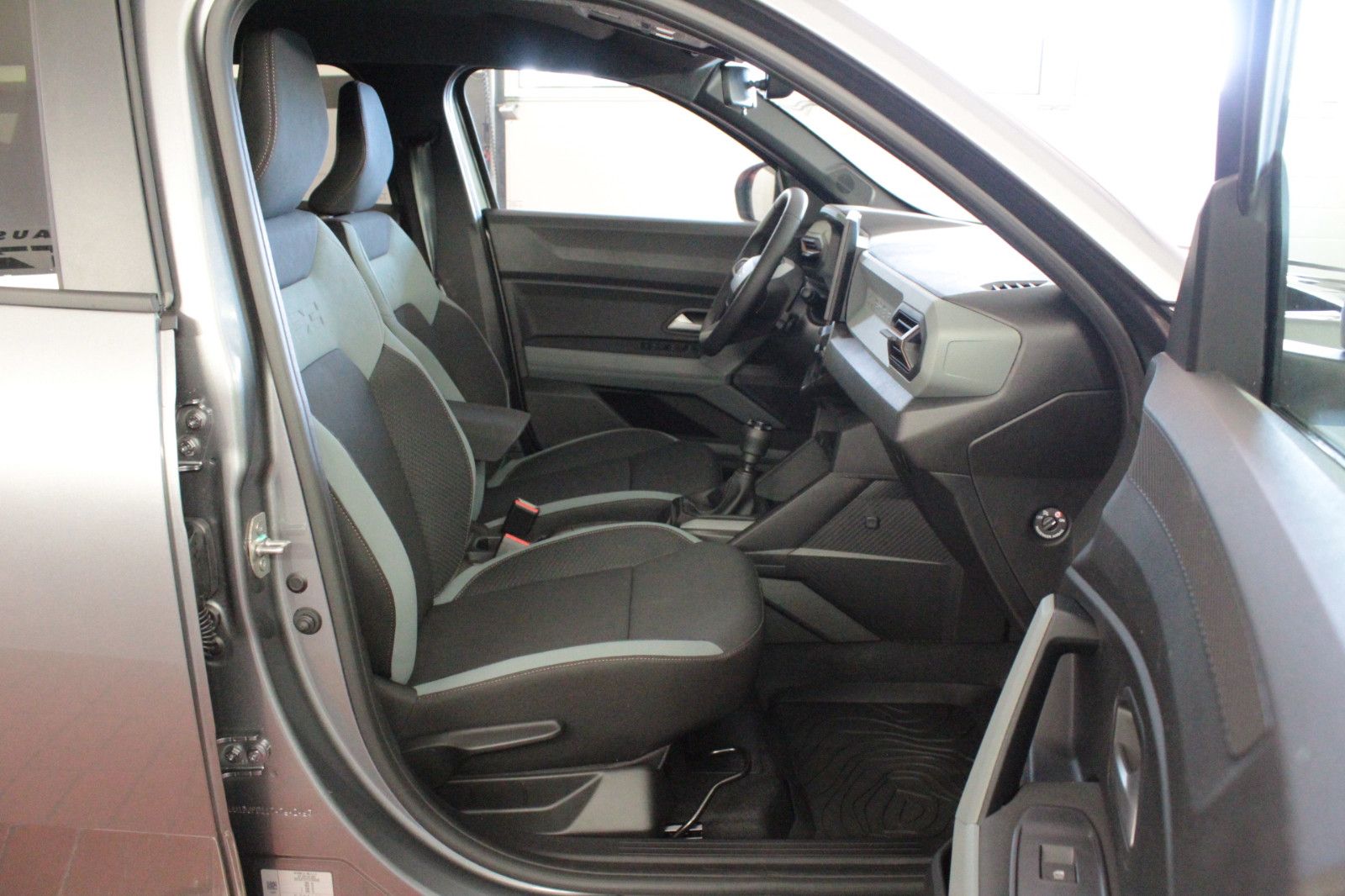 Fahrzeugabbildung Dacia Duster mild Hybrid 130 Extreme*Winter+*Technik-P