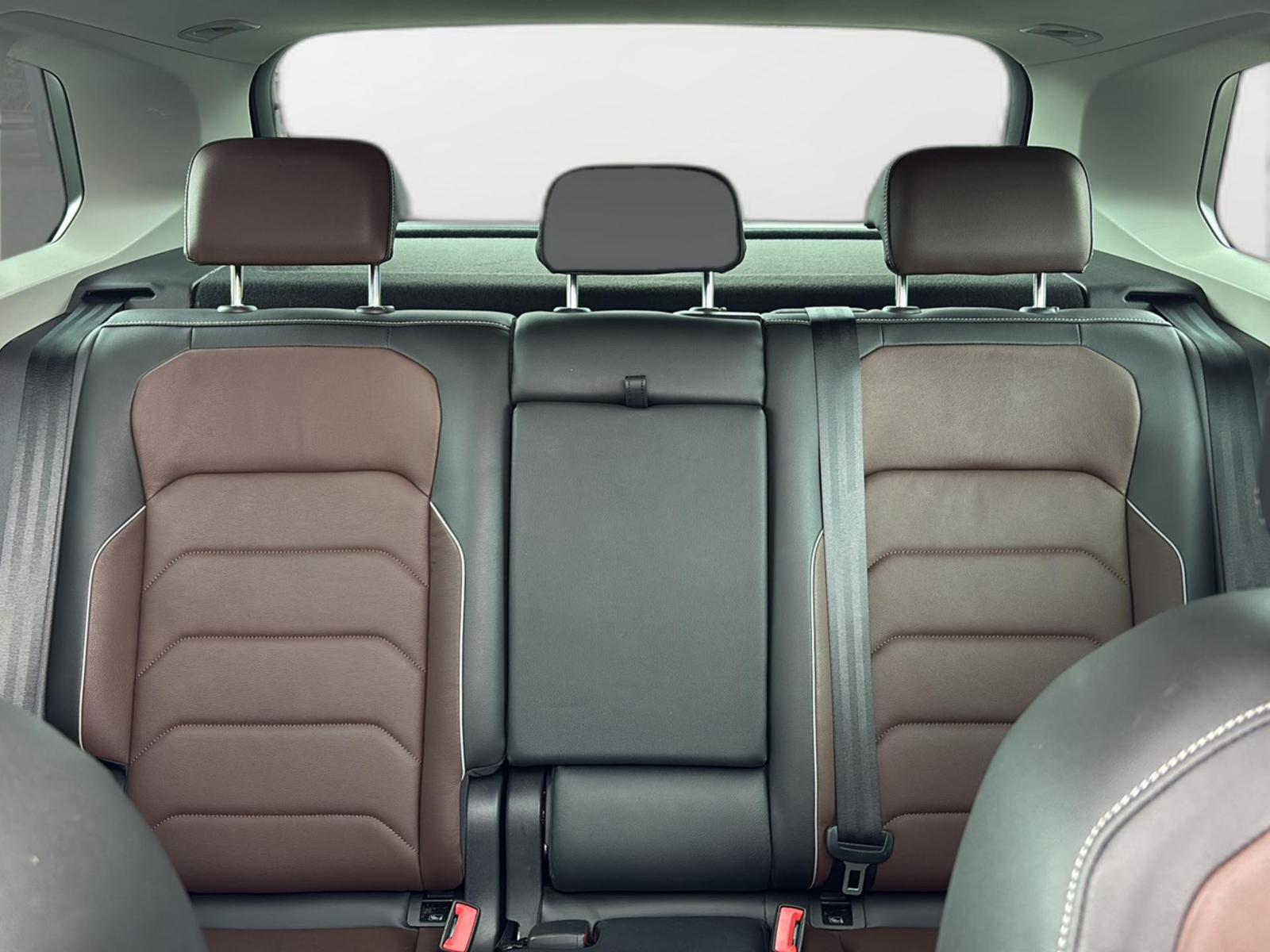 Volkswagen Tiguan Elegance 4M MATRIX+PANO+HUD+LEDER+VOLL!!