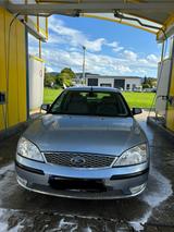 Ford Mondeo Benziner - Ford Mondeo in Freiburg