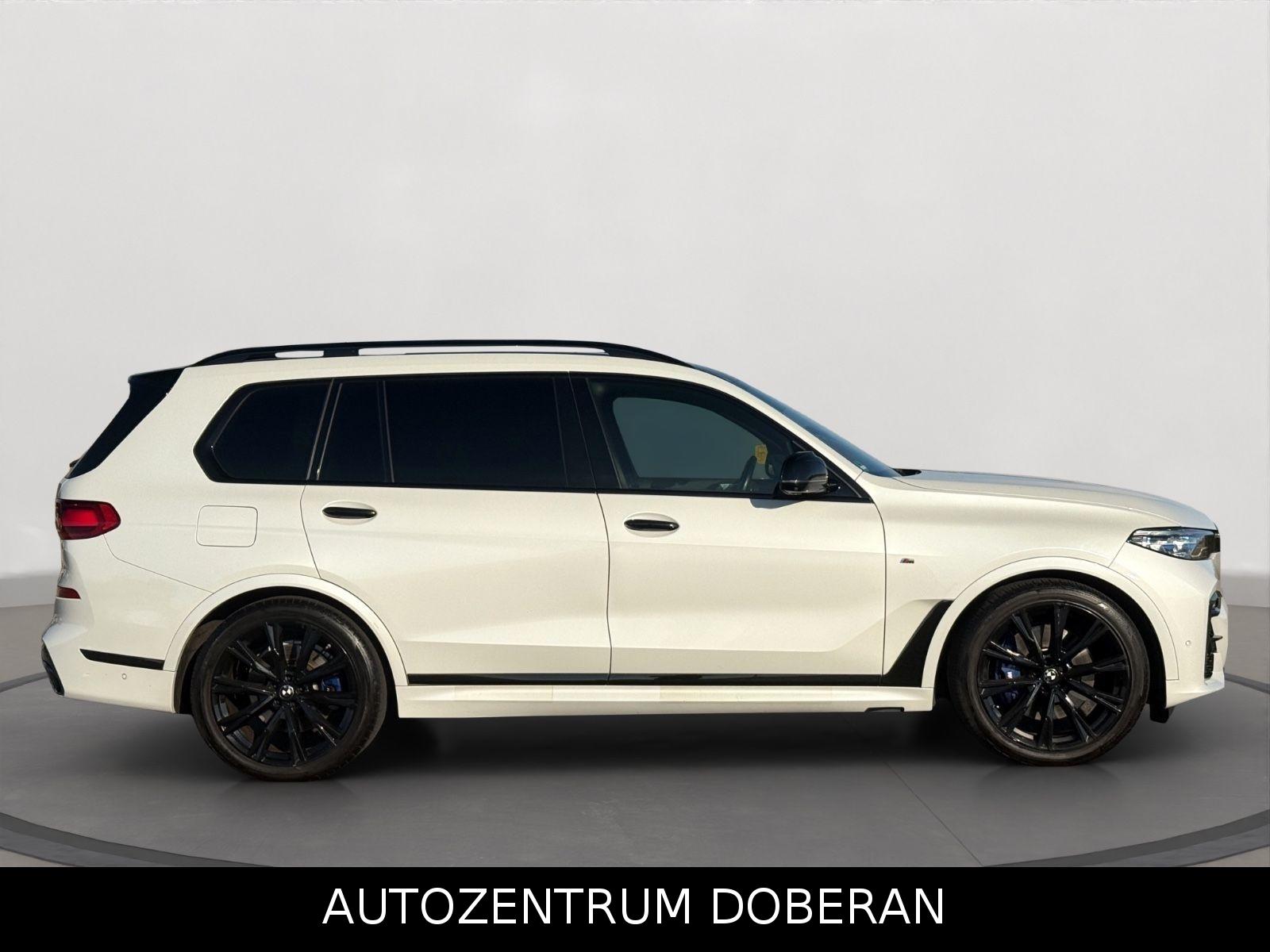 BMW X7 M50d SkyLounge Night B&W Laser Sthz Softclose