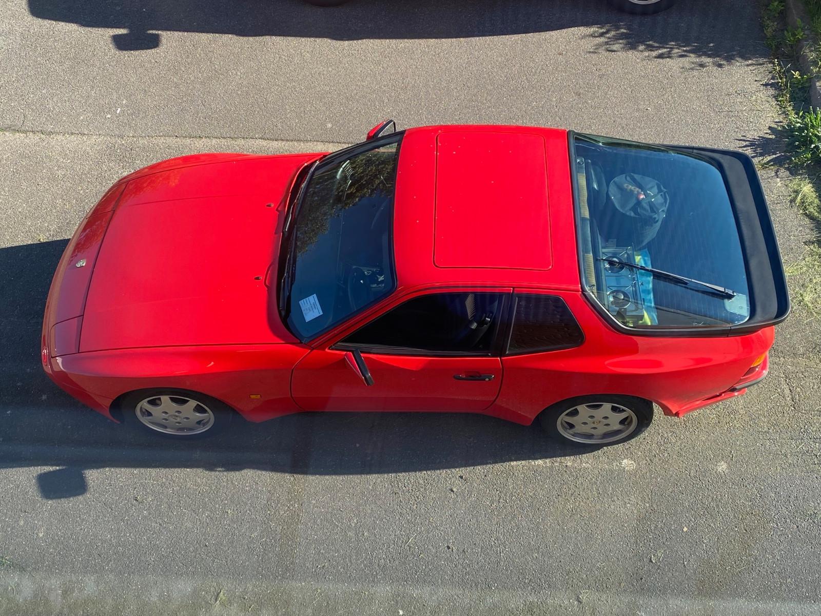 Porsche 944 S2