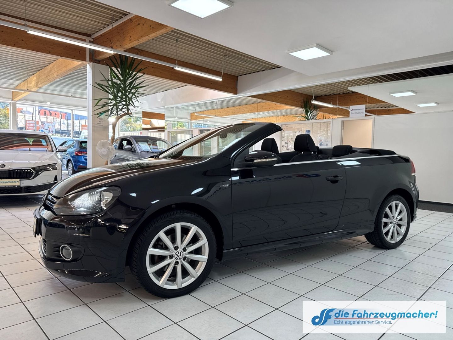 Fahrzeugabbildung Volkswagen Golf VI Cabriolet Lounge BMT Navi Dyn. Kurvenlic