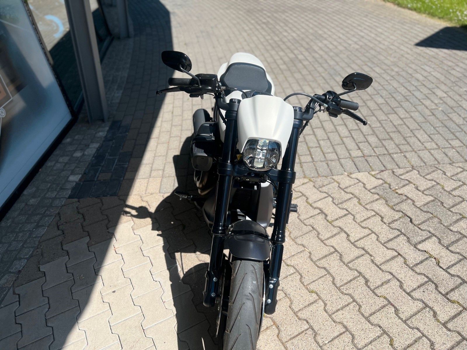 Fahrzeugabbildung Harley-Davidson FXDR 114 - Top Gepflegt - Neuwertig - Kesstech