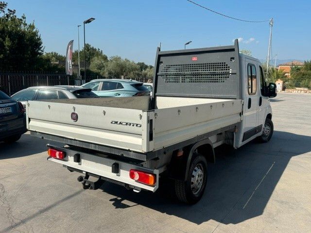Fiat Ducato 35 2.3 MJT 130CV doppia cabina casso imagem 3