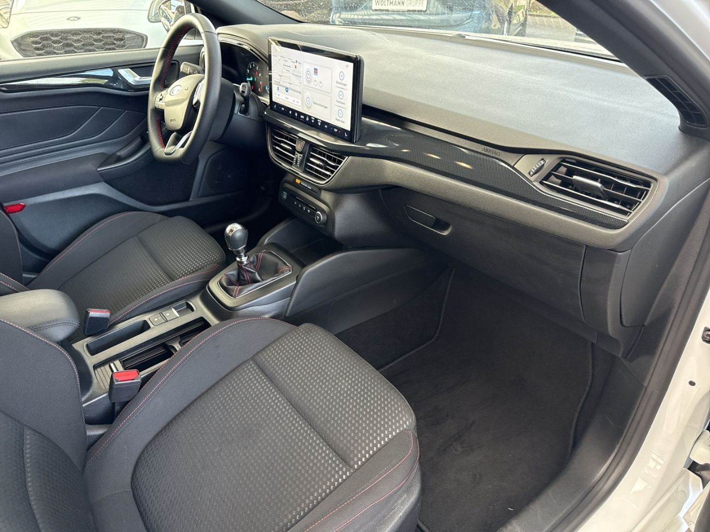 Fahrzeugabbildung Ford Focus ST-Line Kamera Navi DAB ACC TWA Induktion
