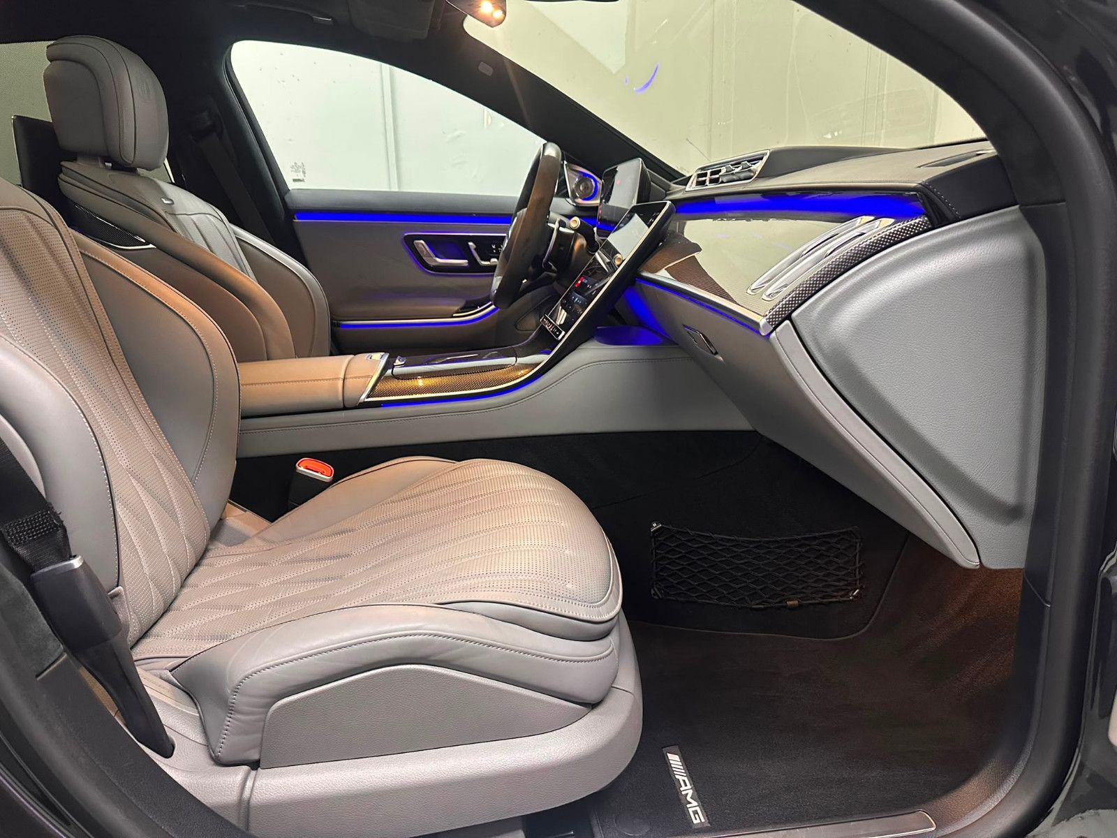 Fahrzeugabbildung Mercedes-Benz S 63 E Performance L *KERAMIK*TV*PANO*MASSAGE*