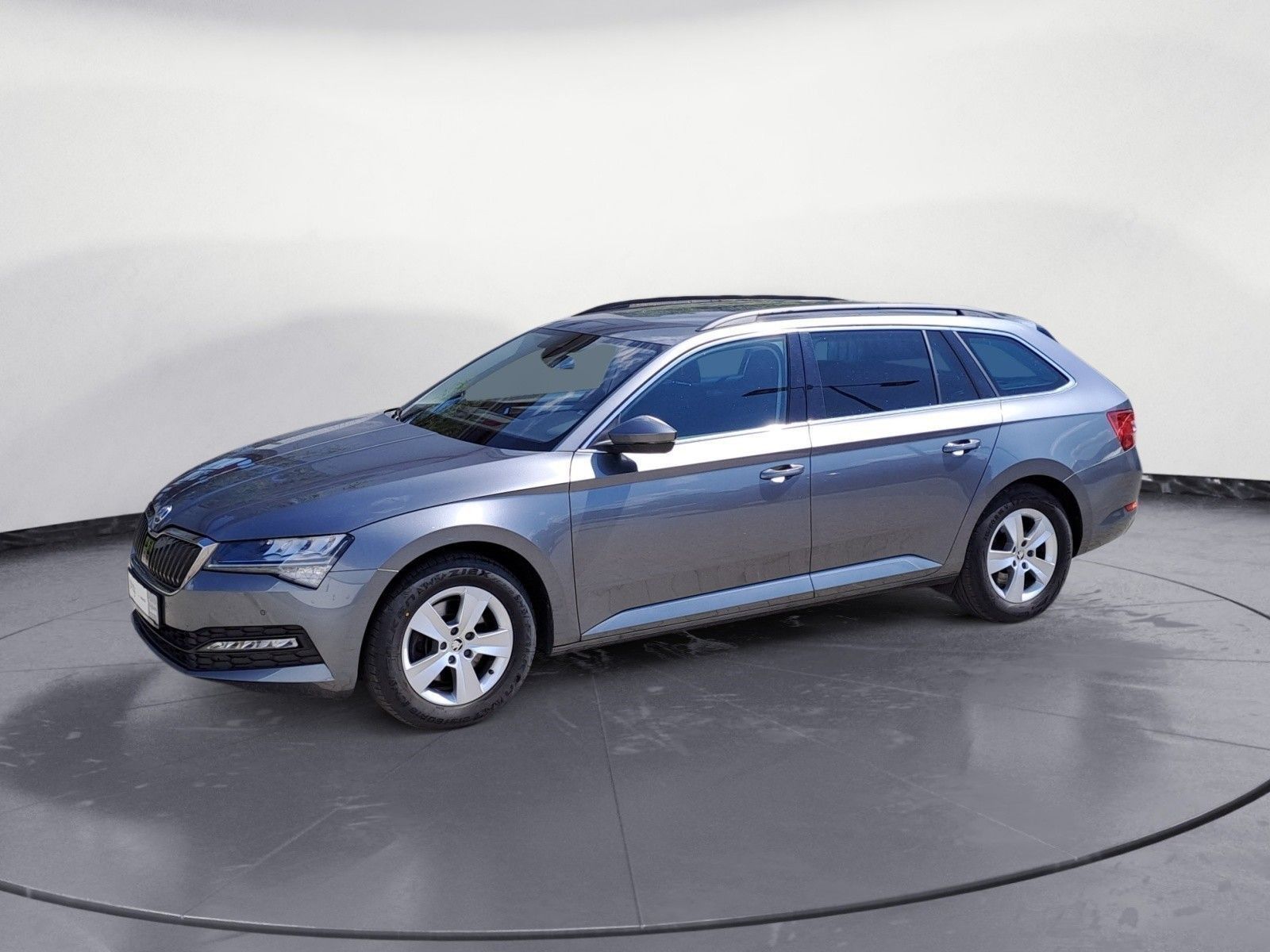 Skoda Superb - Bild 2