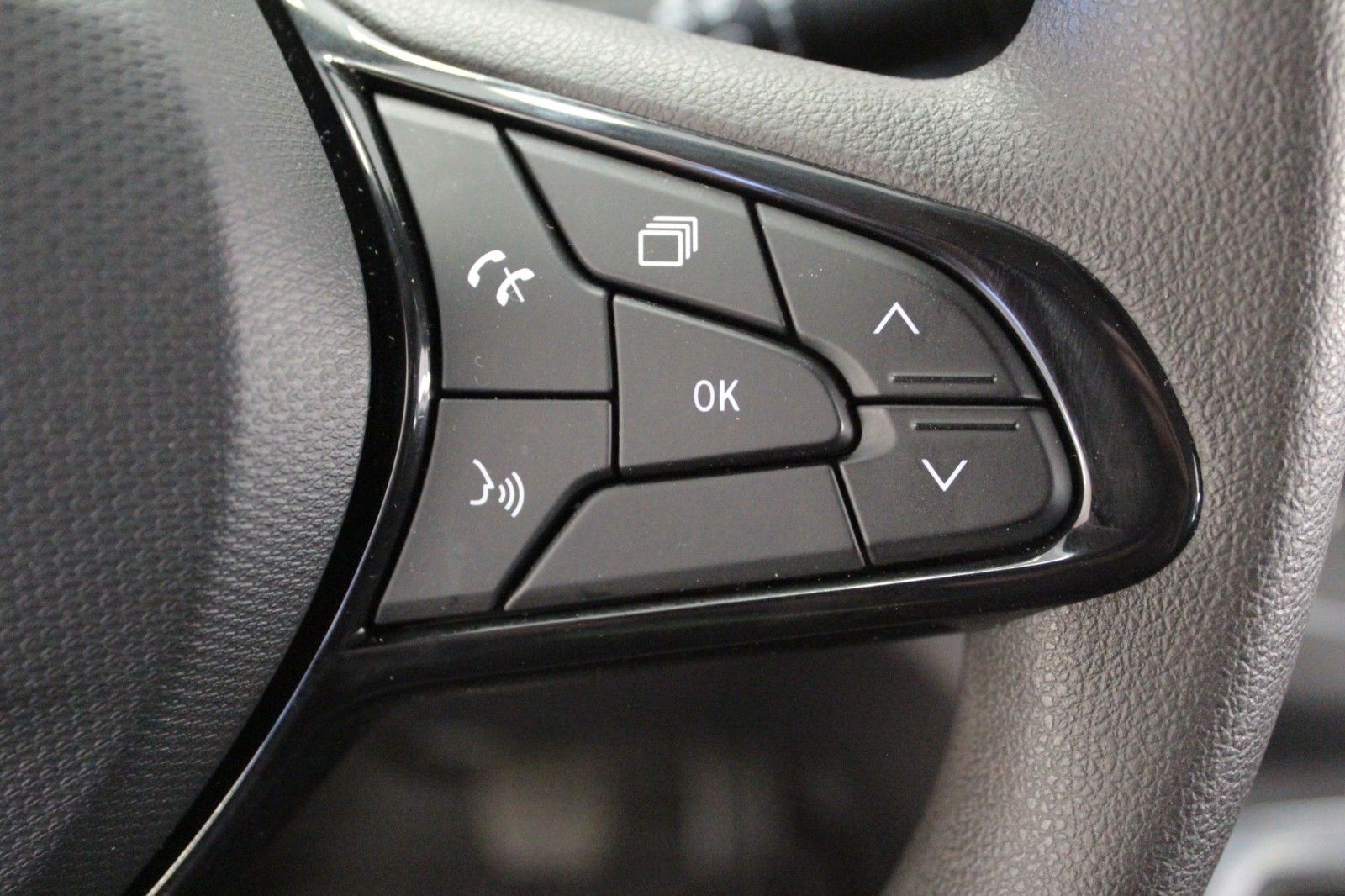 Fahrzeugabbildung Renault Trafic Blue dCi 150 EDC Evo*Automatik*8-Sitzer*