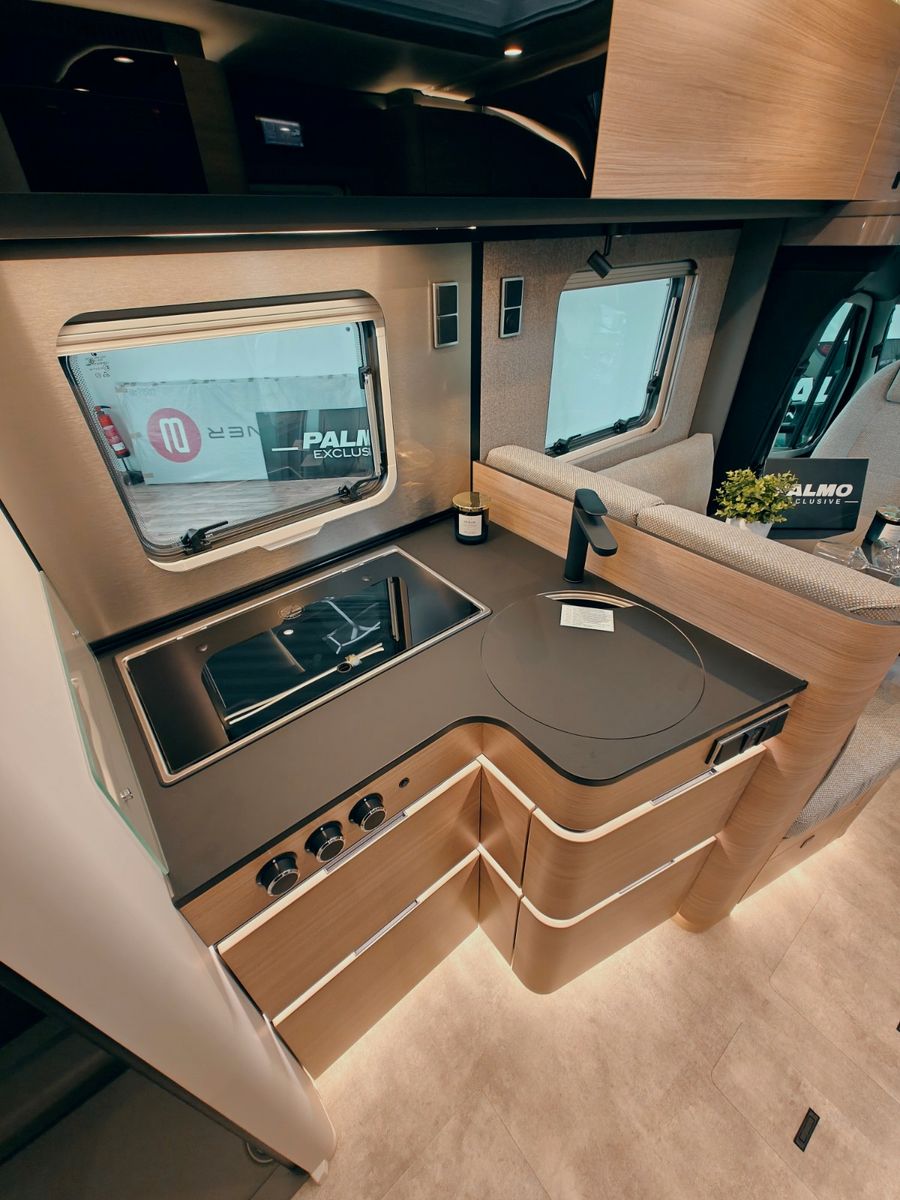 Fahrzeugabbildung HYMER / ERIBA / HYMERCAR B-KLASSE MC T 680 PREMIUM 2026 SOFORT LIEFERBAR