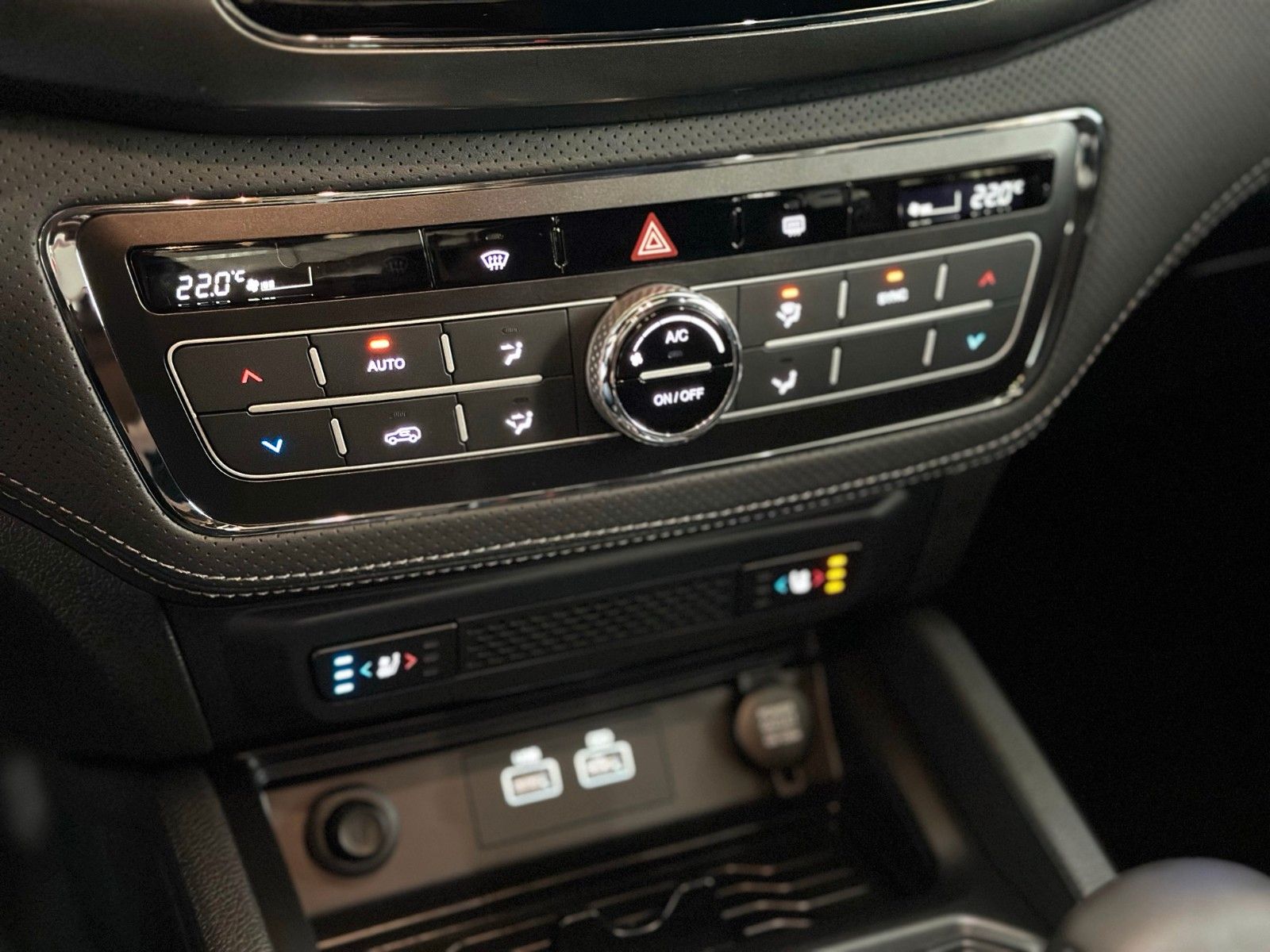 Fahrzeugabbildung Ssangyong MUSSO BLACKLINE*Automatik*Kamera*Leder*
