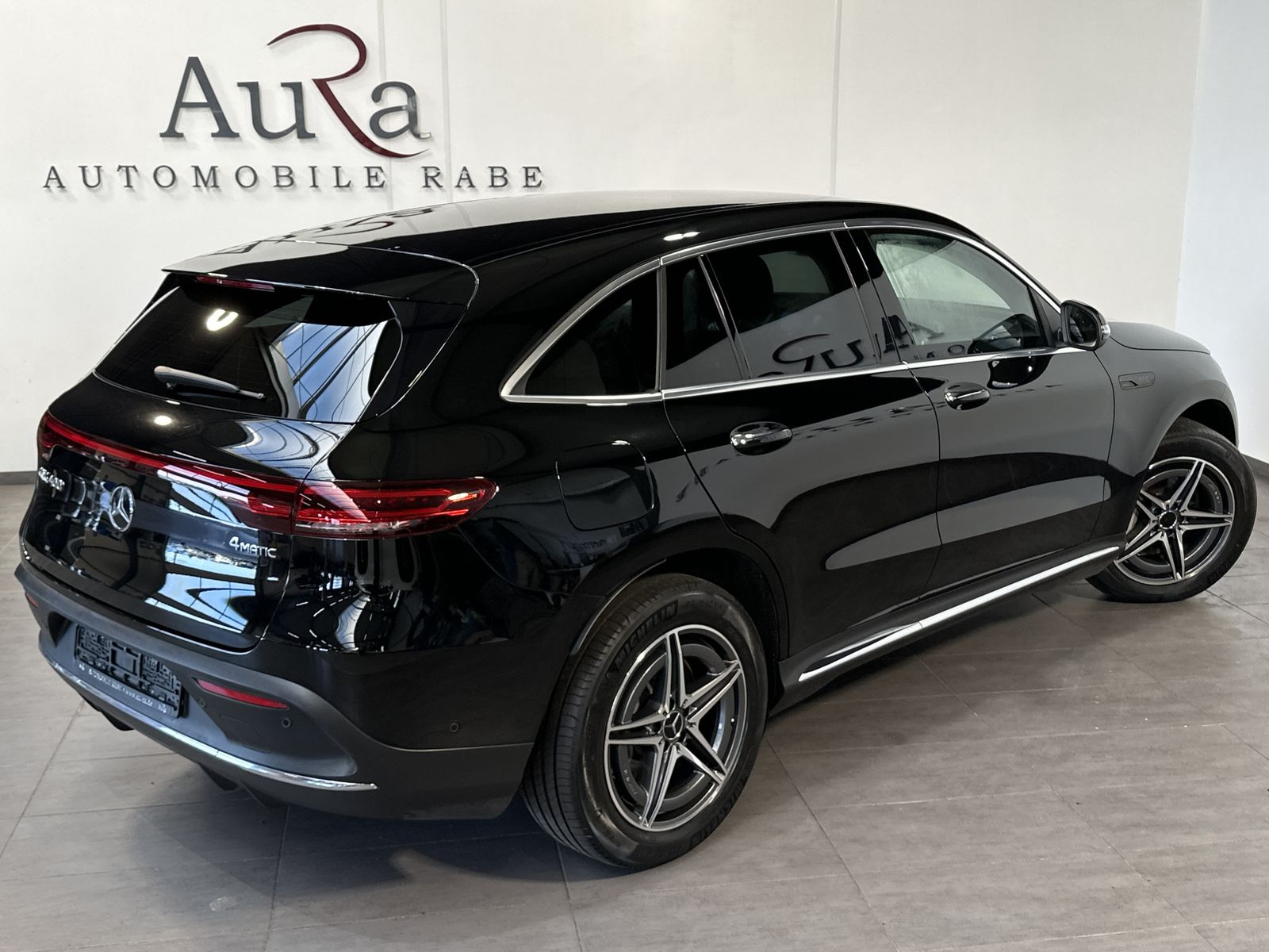 Fahrzeugabbildung Mercedes-Benz EQC 400 4Matic AMG-Line NAV+LED+19ZO+KEYLESS+1HD