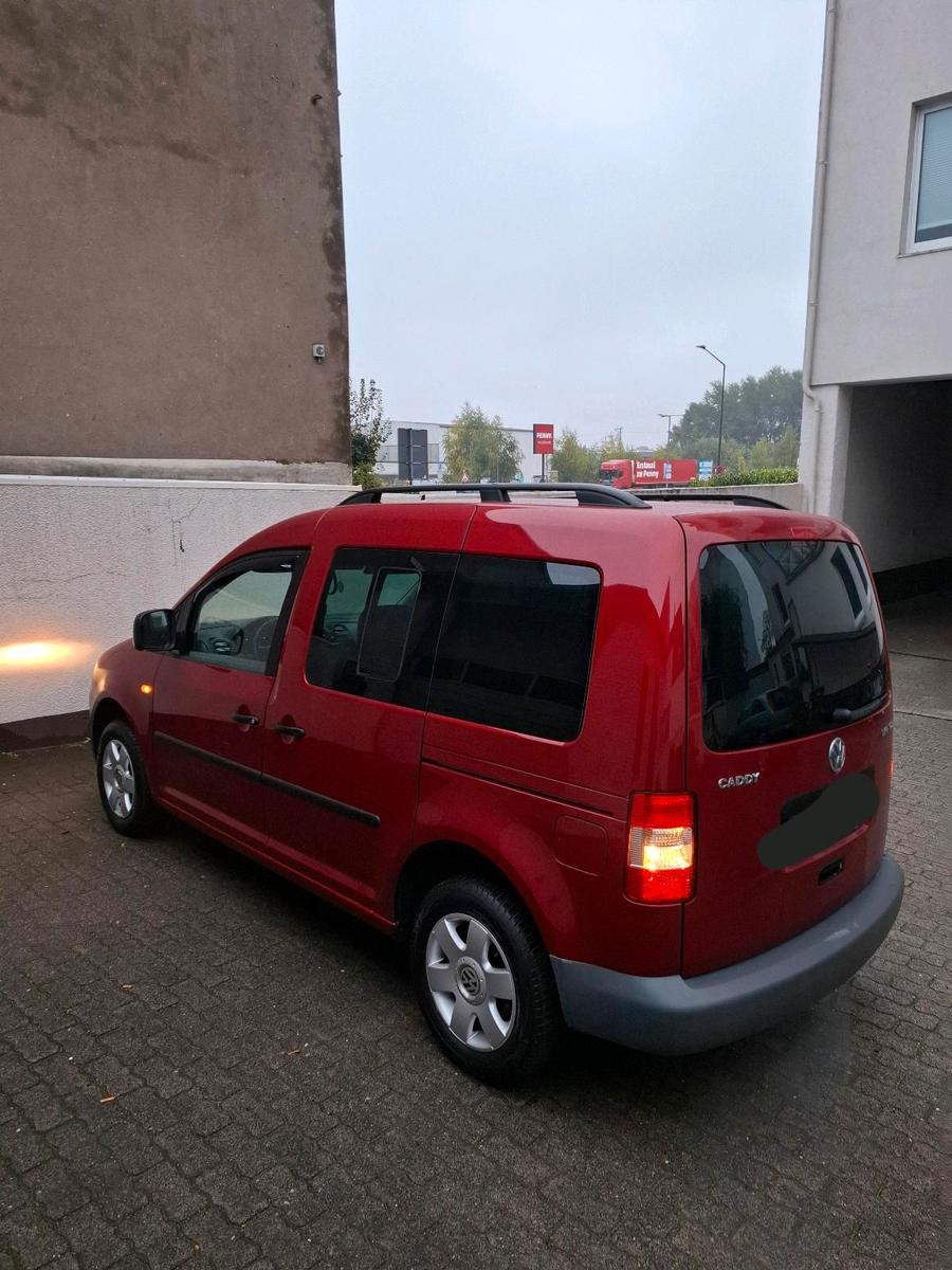 Volkswagen Caddy 2005 — rear view