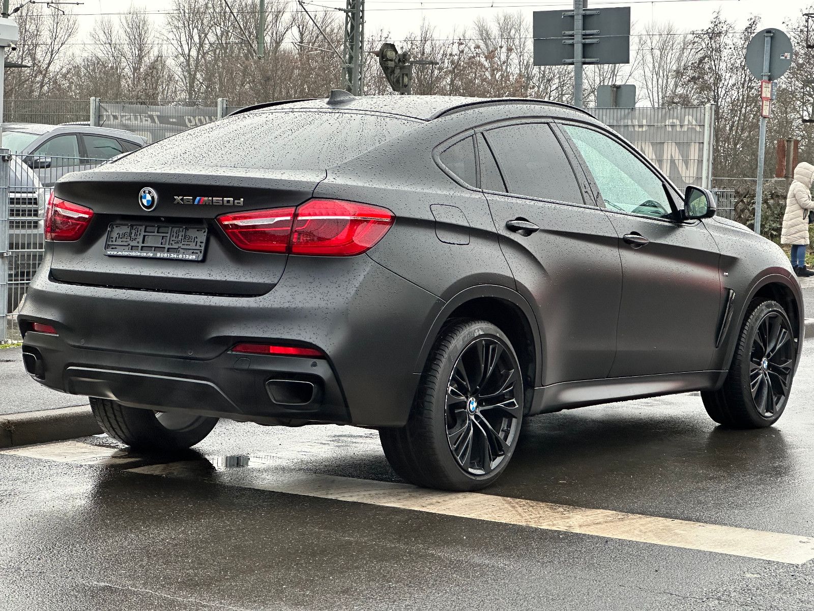 Fahrzeugabbildung BMW X6 M50 M SPORTPAKET*AHK+KAMERA*