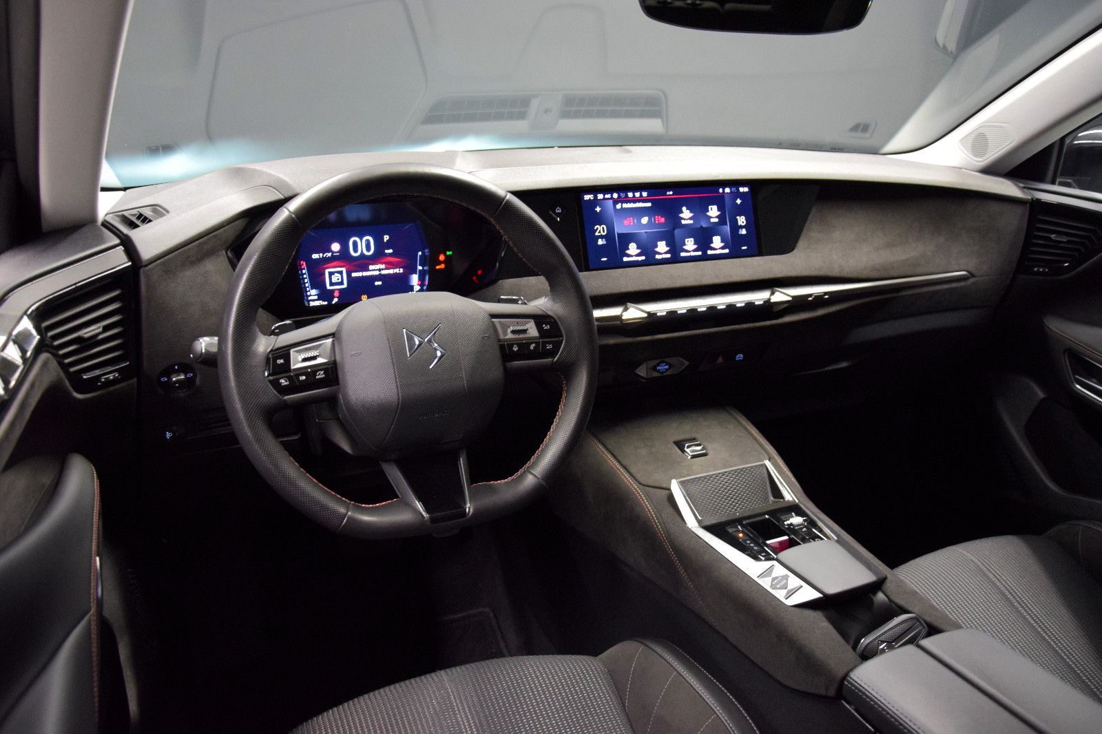 Fahrzeugabbildung DS Automobiles DS4 Performance Line Kamera Sitzheizung