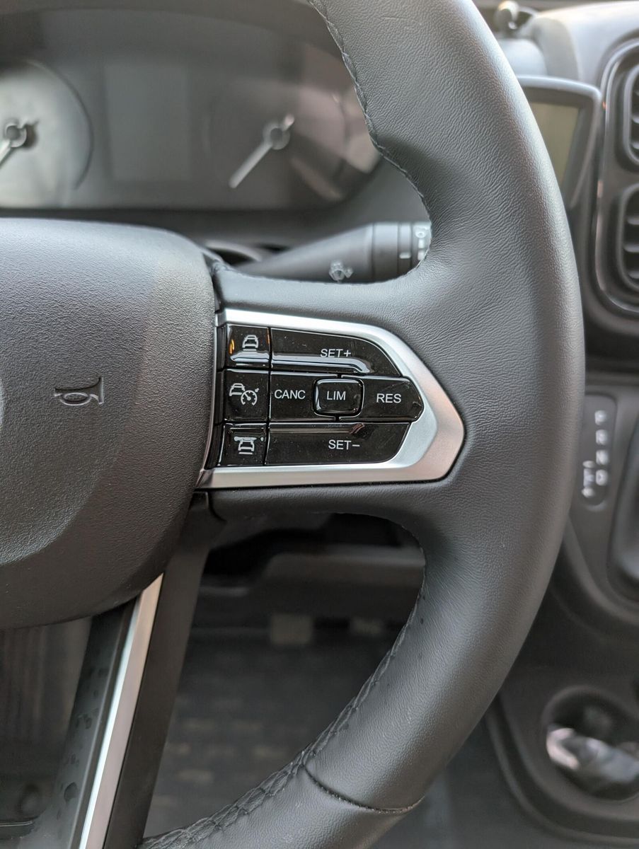 Fahrzeugabbildung Eura Mobil Van V 595 HB Markise, Automatik, Fahrassistenzp.