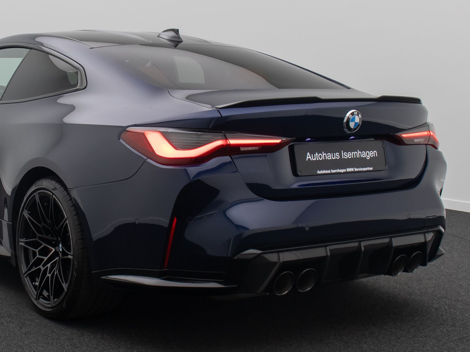 Fahrzeugabbildung BMW M4 Competition Kamera HUD DAB H/K Carbonsitze