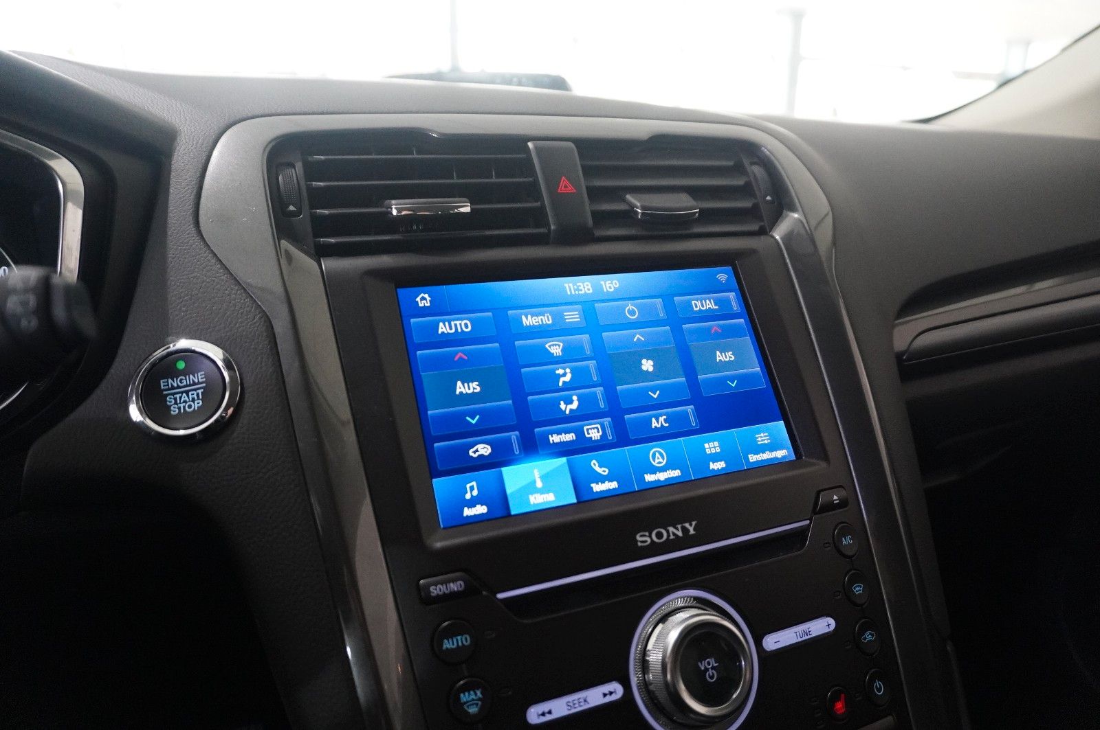 Fahrzeugabbildung Ford Mondeo Turnier 2.0D TITANIUM NAVI/LED/KAMERA/AHK