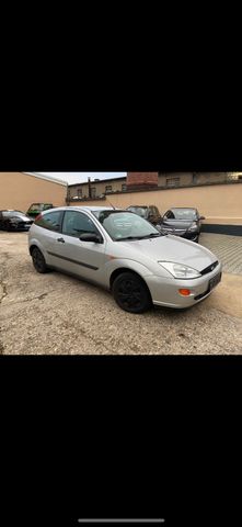 Ford Focus 1.4 -