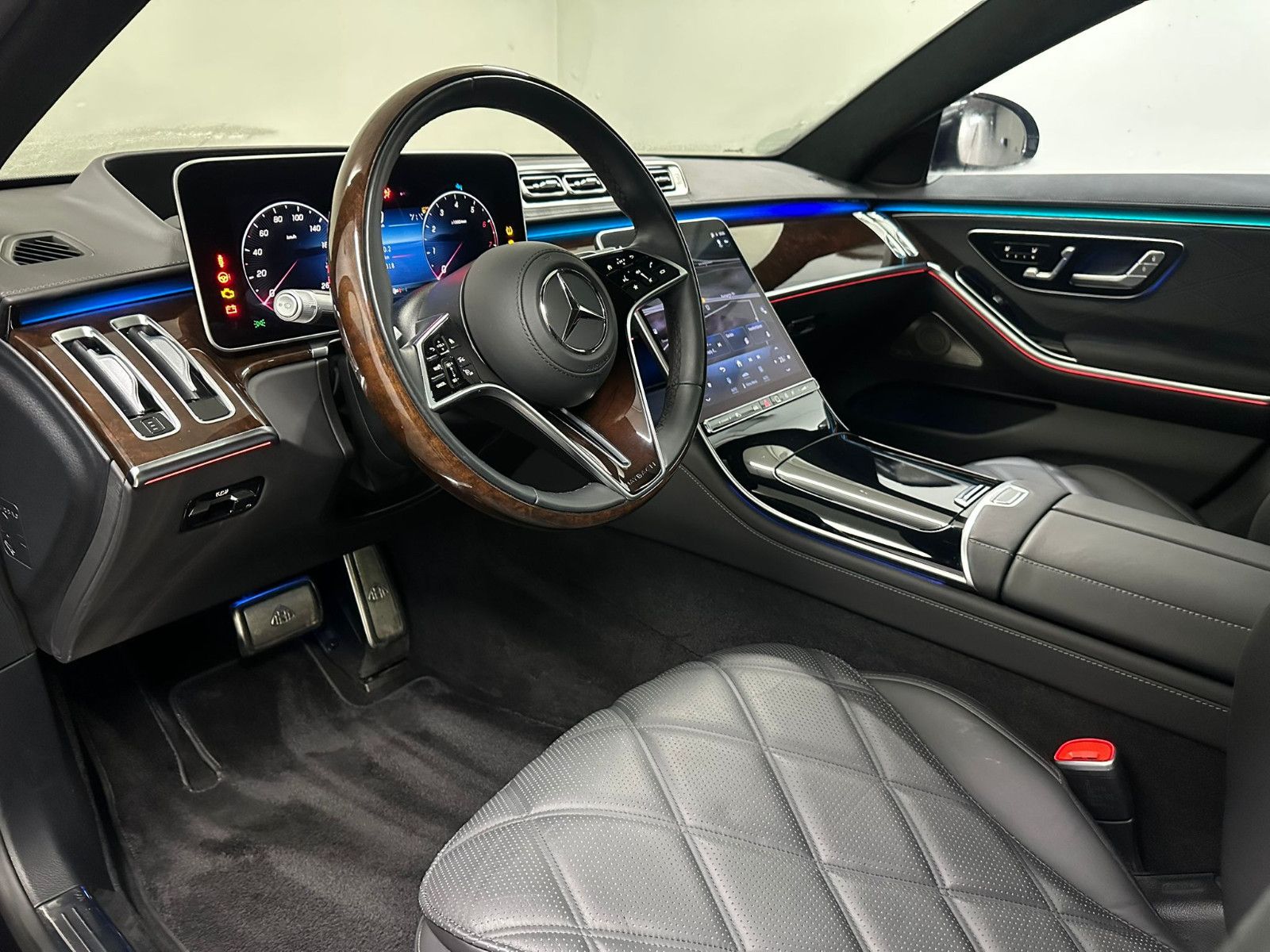 Fahrzeugabbildung Mercedes-Benz S 680 Maybach *HEADUP+HL*FONDENTERTAINMENT*