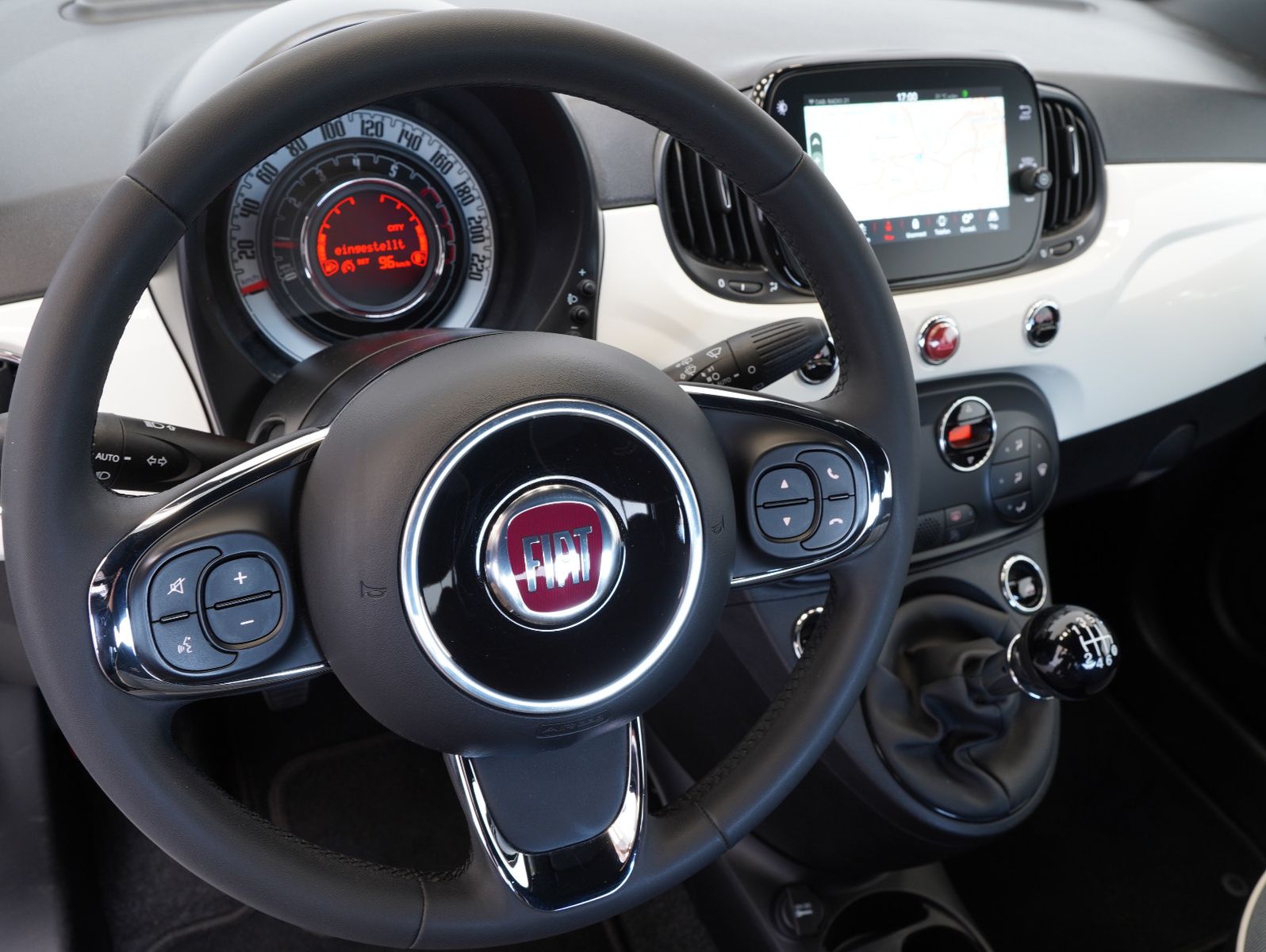 Fahrzeugabbildung Fiat 1.0 Mild Hybrid Lounge PDC/NAVI/CARPLAY