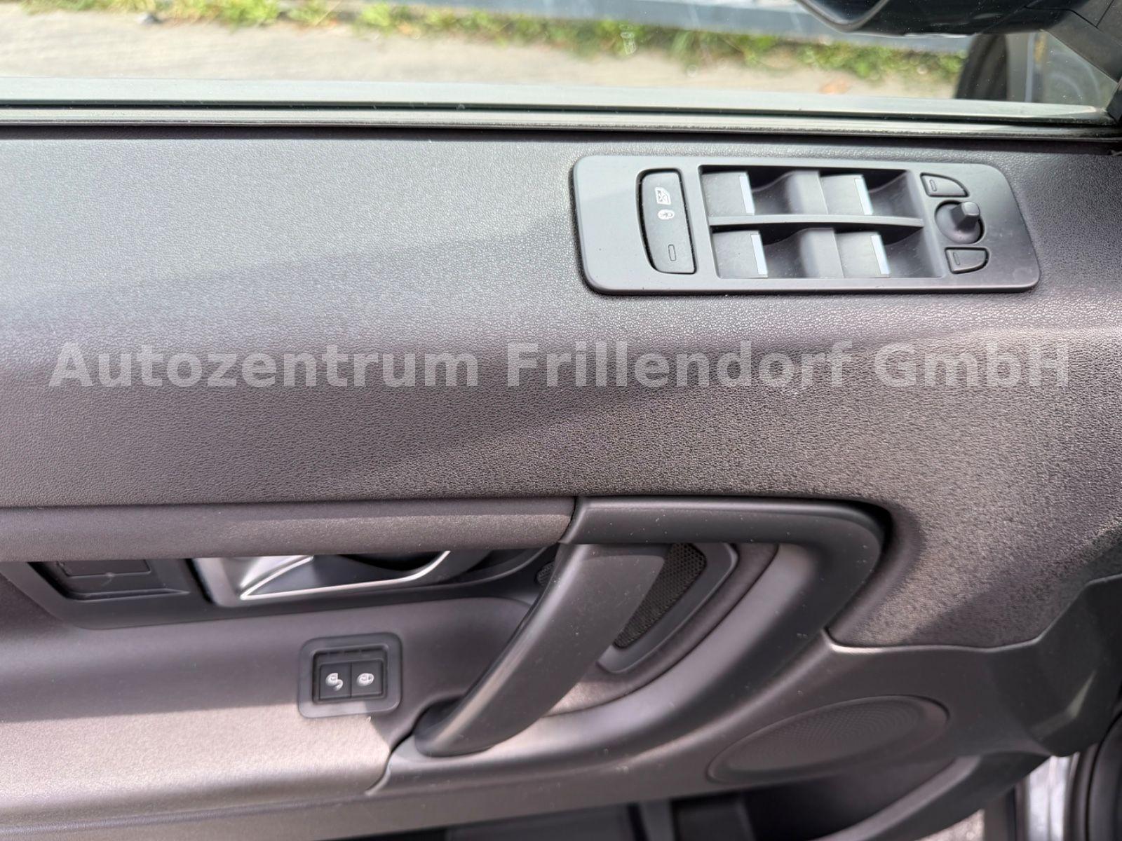 Land Rover Discovery Sport Pure NAVI/XENON/PANO!!