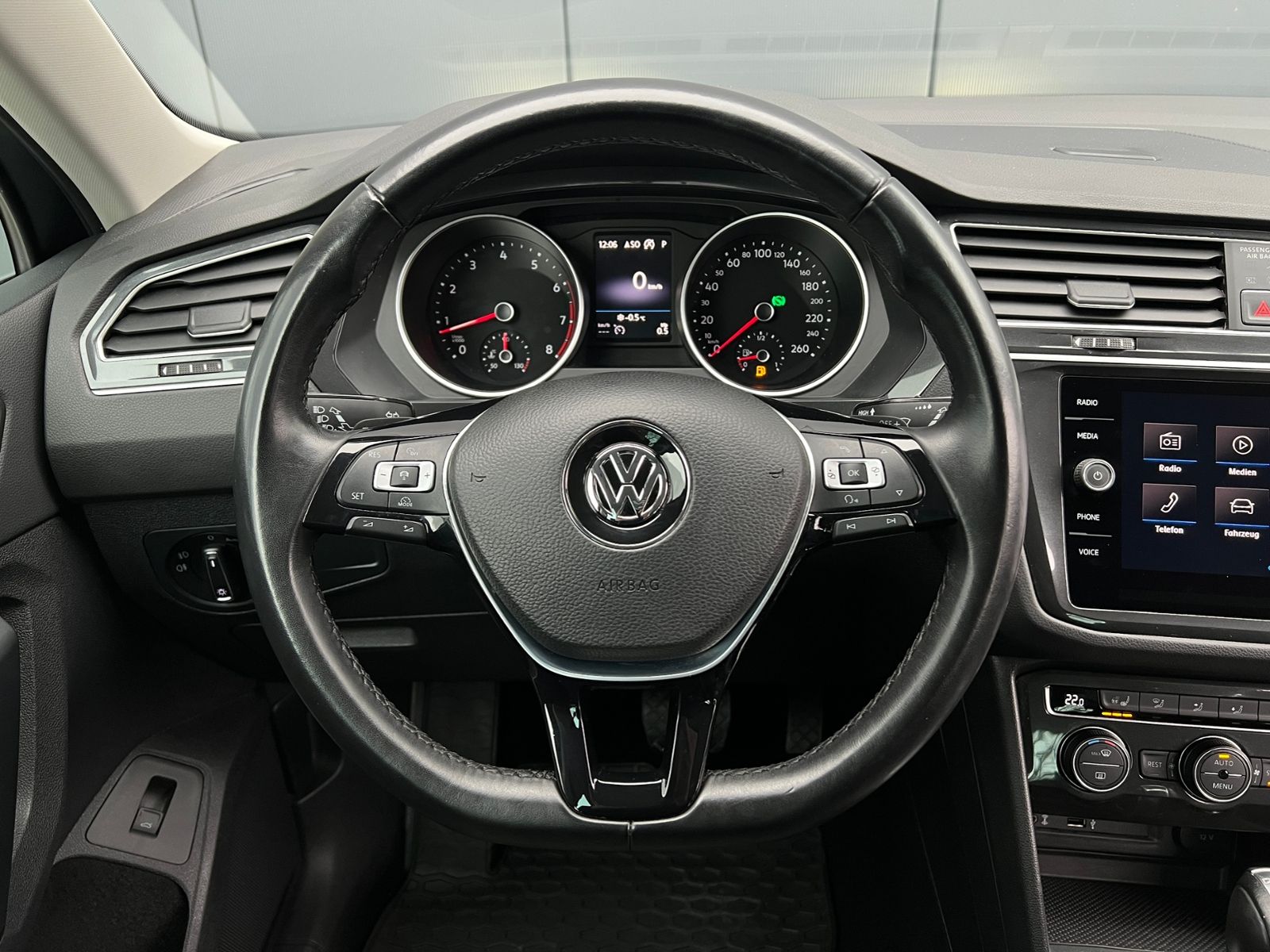 Fahrzeugabbildung Volkswagen Tiguan Comfortline 1.4 TSI DSG *LED, ergoActive,