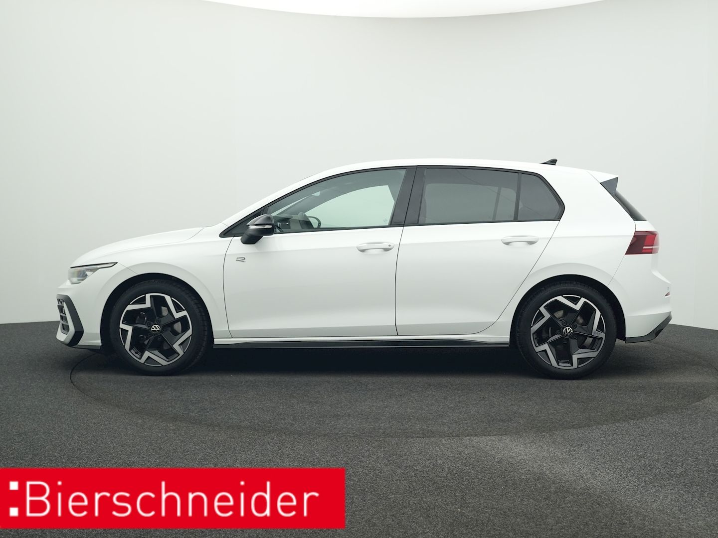 Volkswagen Golf 8 1.5 eTSI DSG R-Line BLACK STYLE AHK LED+ imagem 3
