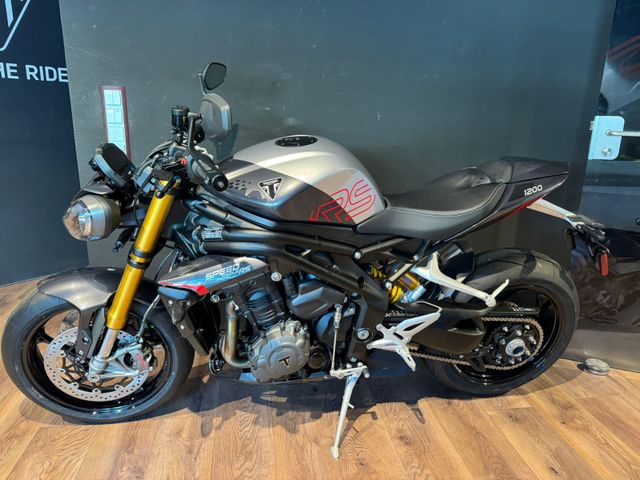 Triumph Speed Triple 1200 RS  NEU *2025* Granite Red