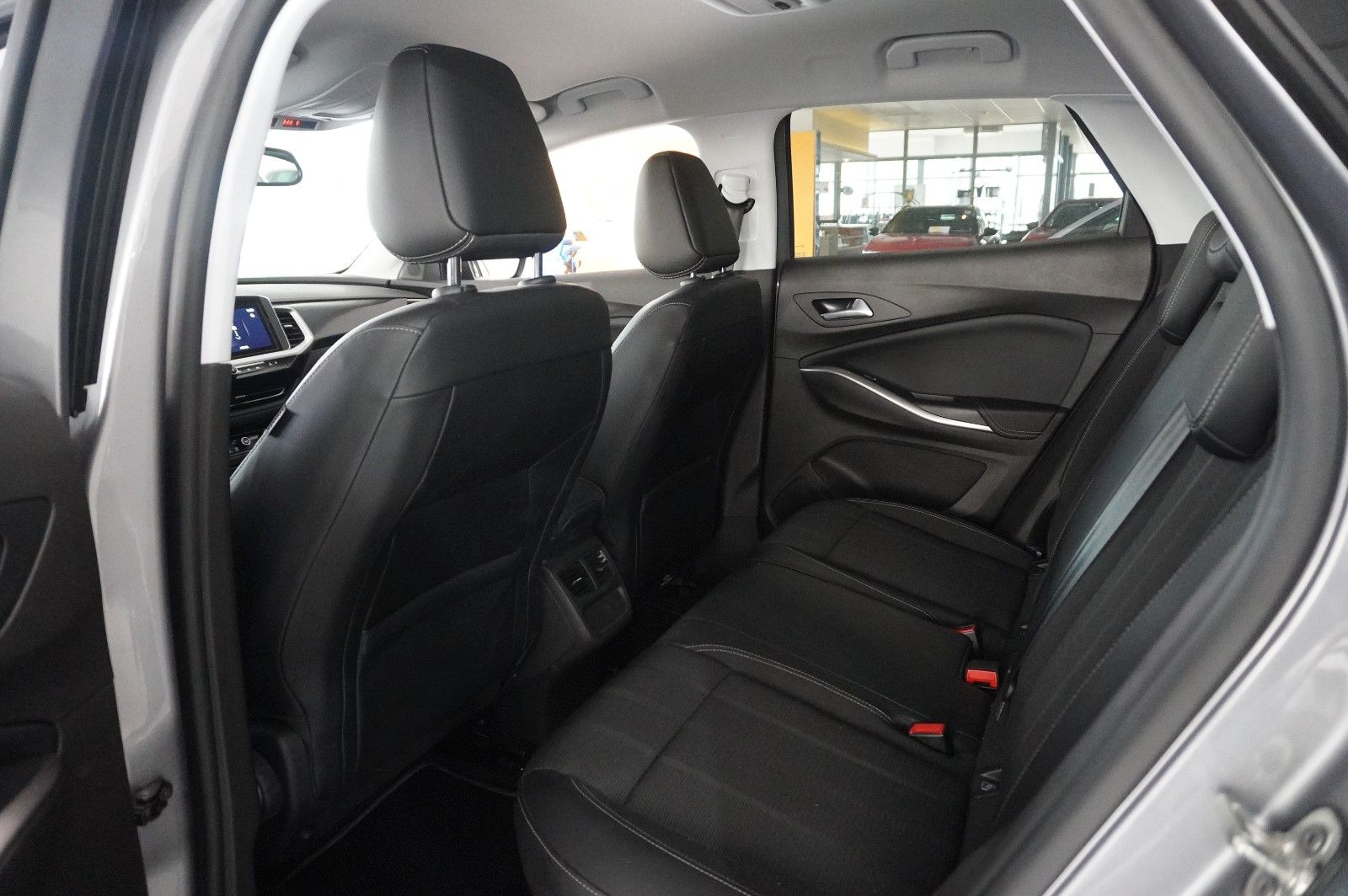 Fahrzeugabbildung Opel Grandland (X) 1.2T GS LINE NAVI/LED/KAMERA/SPORT