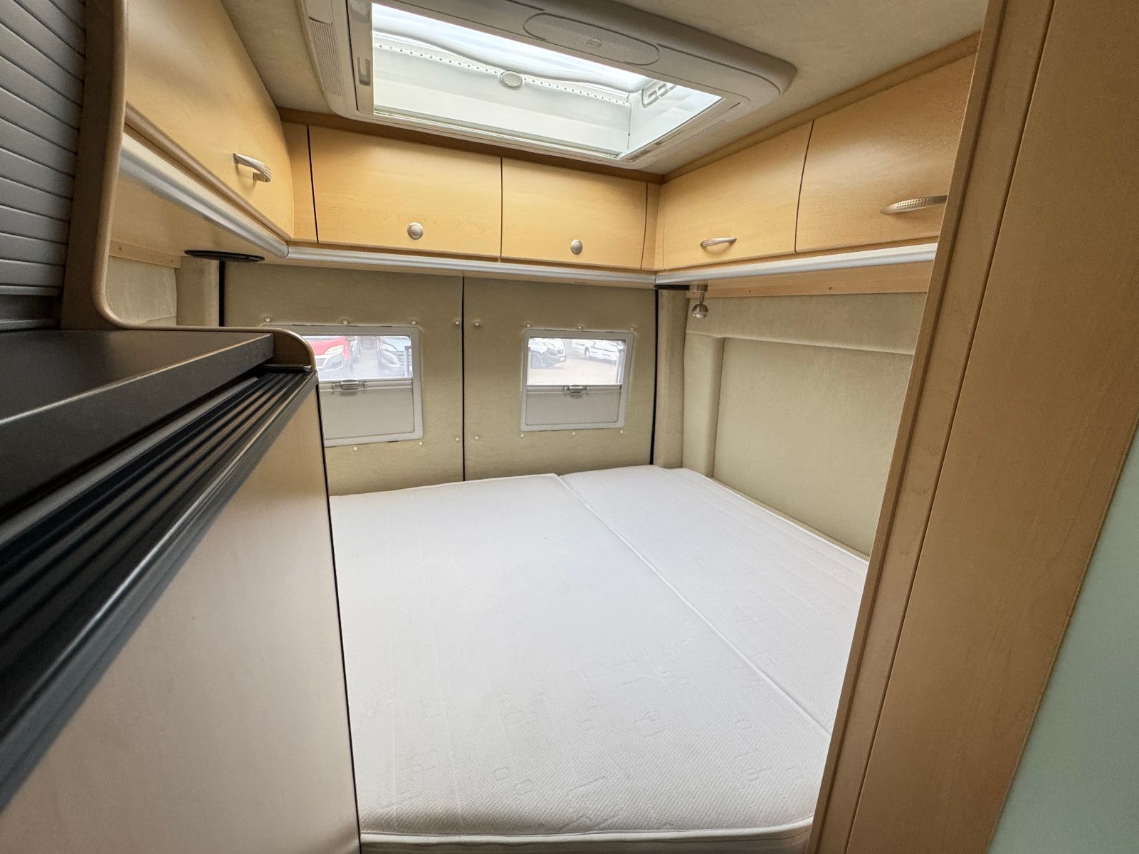Fahrzeugabbildung La Strada REGENT S MERCEDES SPRINTER 7G-TRONIC SOLAR 1HAND