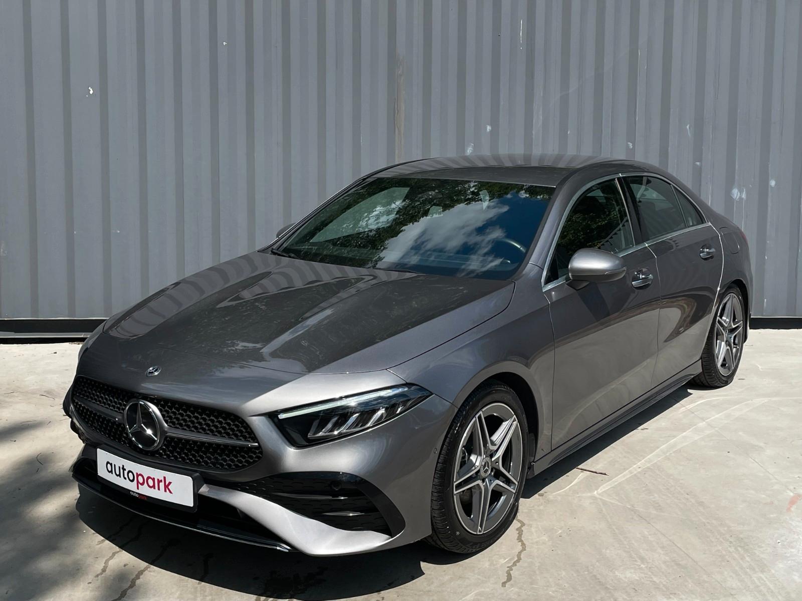 Mercedes-Benz A 180 DCT AMG Paket