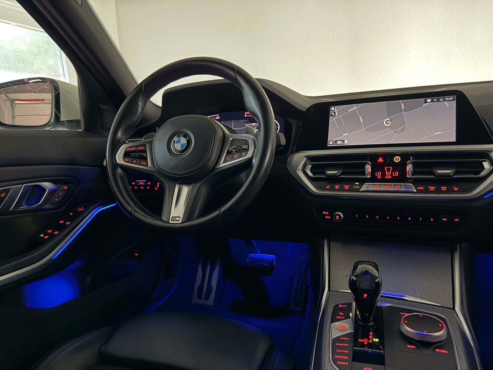 Fahrzeugabbildung BMW 320 d M SPORT/LIVE COCKPIT/MEMORY/HuD/AHK/LASER