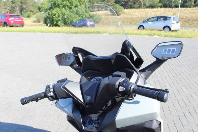 Honda FORZA 125