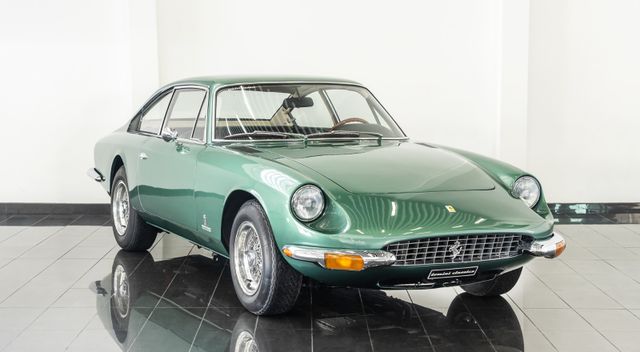 Ferrari 365 GT 2+2