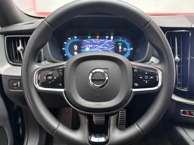 Volvo XC60 R Design T8 AWD*Pano*ACC*H&K*360°*StHz*LED*