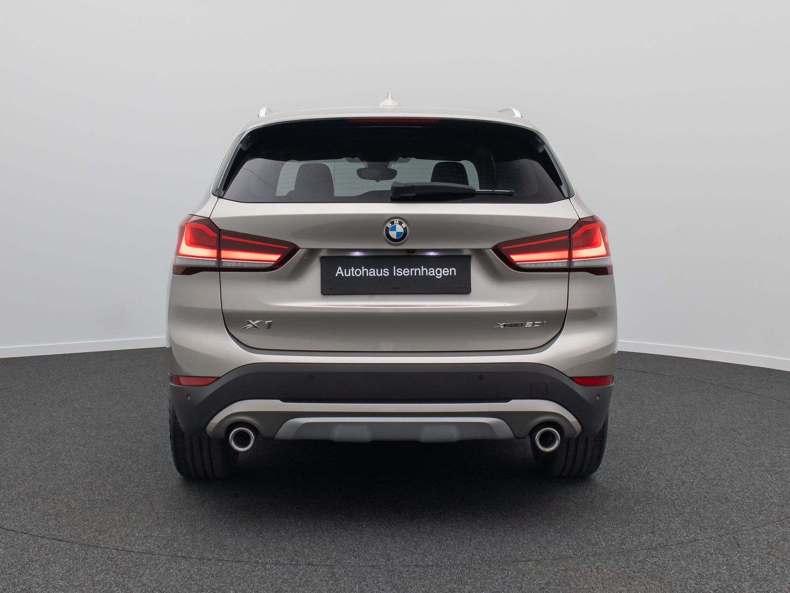 Fahrzeugabbildung BMW X1 xD20i xLine Kamera Lenkrhzg Navi+HUD DAB HiFi