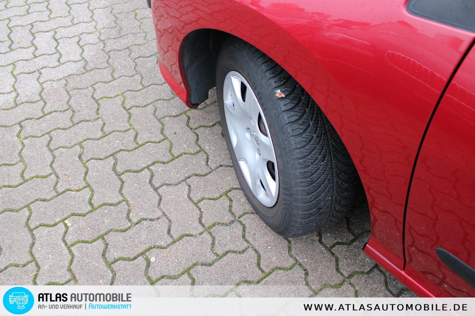 Peugeot 308 2010 — photo 12