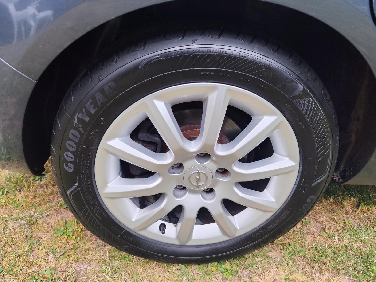 Opel Zafira B Innovation-Ahk-Ölkühler -TÜVNeu-Xenon